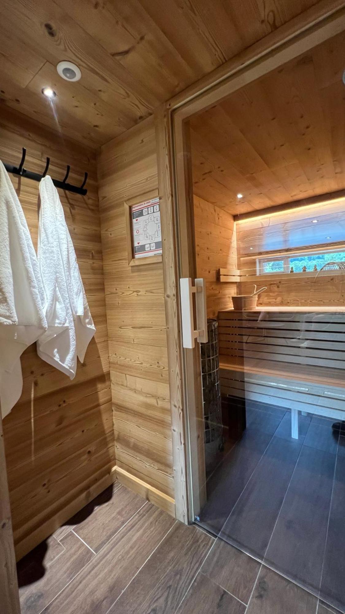 Domaine Du Chant De La Planche - Spa - Hautes Vosges Saulxures-sur-Moselotte Номер фото